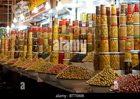 Olive Stände bei Nacht Marrakesch Marokko Nordafrika Stockfoto