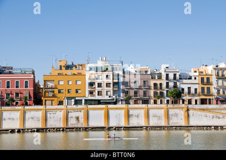 Triana Sevilla Spanien Fluss Rio Guadalquivir Stadt Stockfoto