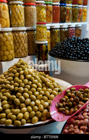 Olive Stände bei Nacht Marrakesch Marokko Nordafrika Stockfoto