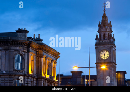 Das Albert Memorial Clock in Queen Square, Belfast, Nordirland Stockfoto