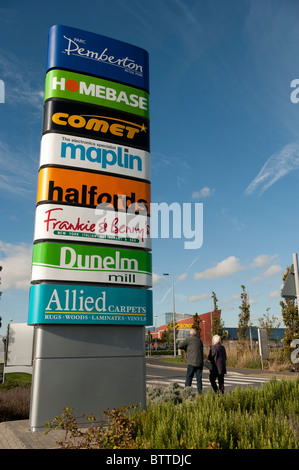 Pemberton stadtauswärts Retail Park, Llanelli, Wales UK Stockfoto