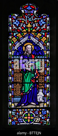 Ein Glasfenster Darstellung Saint Matthew der Evangelist, Pfarrei Kirche von St. James das große, Bratton, Wiltshire Stockfoto