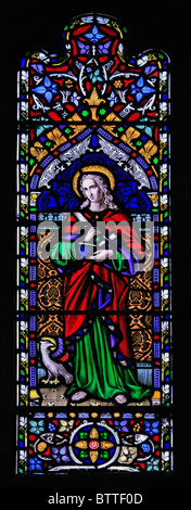 Ein Glasfenster Darstellung Johannes der Evangelist, Pfarrei Kirche von St. James das große, Bratton, Wiltshire Stockfoto