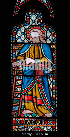 Ein Buntglasfenster von Alexander Gibbs (1867), das Jacob, die Kirche St. Peter und St. Paul, Heytesbury, Warminster, Wiltshire, darstellt Stockfoto