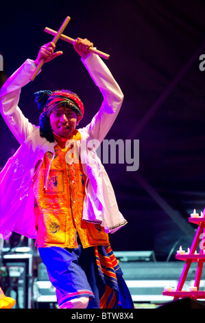 Indische Tänzer beim Diwali Festival statt am Trafalgar Square in London, UK. Diwali ist das Fest der Lichter. Stockfoto