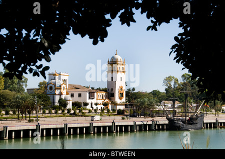 Sevilla Spanien Andalusien Palacio Palast San Telmo Fluss Rio Guadalquivir Stockfoto