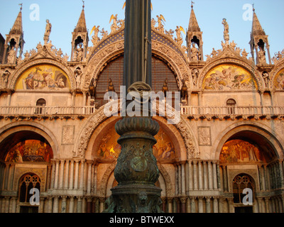 Str. kennzeichneten Basilica / San Marco Square Venedig Italien Stockfoto