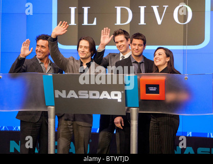 IL DIVO Ringe NASDAQ Stock Market Closing Bell Stockfoto