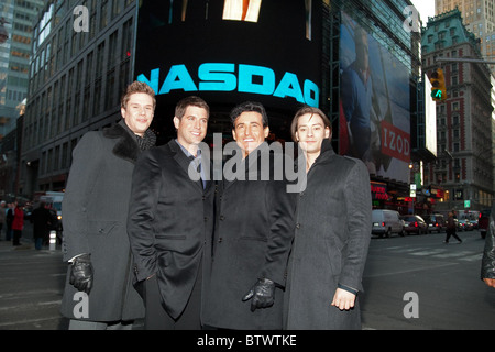 IL DIVO Ringe NASDAQ Stock Market Closing Bell Stockfoto