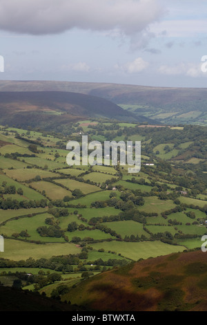 Das Tal der Grwyney und schwarze Berge der Zuckerhut Mynydd Pen-y-Herbst Abergavenny, Monmouthshire Wales Stockfoto