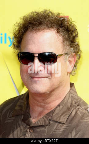 ALBERT BROOKS 14. P.S. ARTS EXPRESS YOURSELF 2010 SANTA MONICA LOS ANGELES Kalifornien USA 7. November 2010 Stockfoto