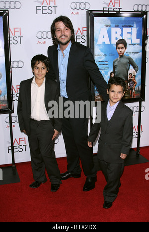 CHRISTOPHER RUIZ-ESPARZA DIEGO LUNA GERARDO RUIZ ESPARZA ABEL HERZSTÜCK GALA SCREENING. AFI FEST 2010 HOLLYWOOD LOS ANGELE Stockfoto