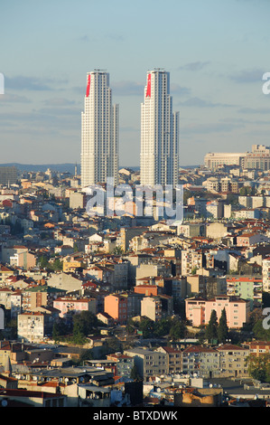 ISTANBUL, TÜRKEI. Ein Blick vom Stadtteil Beyoglu in Richtung Sisli. 2010. Stockfoto