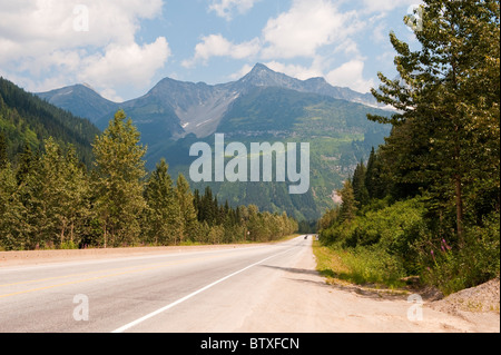 Trans-Canada Highway, in der Nähe von Rogers Pass, Glacier National Park, Britisch-Kolumbien, Kanada Stockfoto