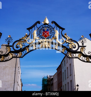 St Columb Kathedrale, Derry, Co Derry, Irland; Wappen und Eingang zur Kirche von Irland Kathedrale Stockfoto