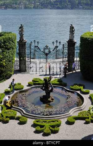 Der Brunnen der Zwerge in den Gärten der Villa Carlotta am Lago di Como, Como, Italien Stockfoto