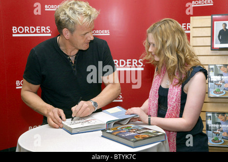 GESUNDEN Appetit Cook Book Signing von Chefkoch Gordon Ramsay Stockfoto