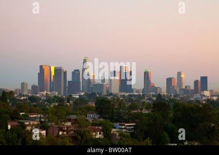 Blick auf den Sonnenuntergang von Los Angeles aus dem Westen. Stockfoto