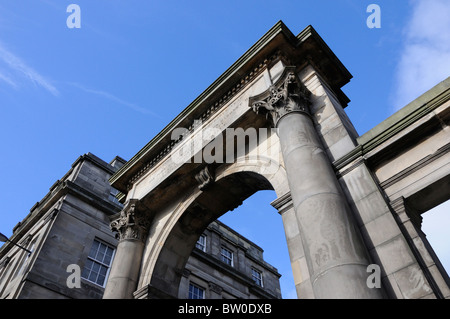 Klassische Denkmal auf Regent Brücke, Edinburgh, Schottland, UK. Stockfoto