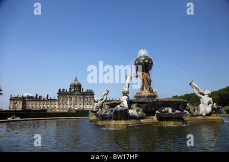 DER ATLAS Brunnen CASTLE HOWARD NORTH YORKSHIRE MALTON NORTH YORKSHIRE ENGLAND CASTLE HOWARD NORTH YORKSHIRE 22. Mai 2010 Stockfoto