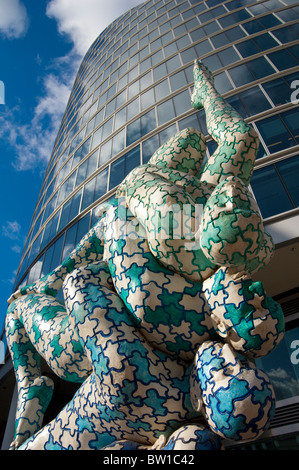 Skulptur des Künstlers Rabarama vor MoorHouse, London Wall Stockfoto