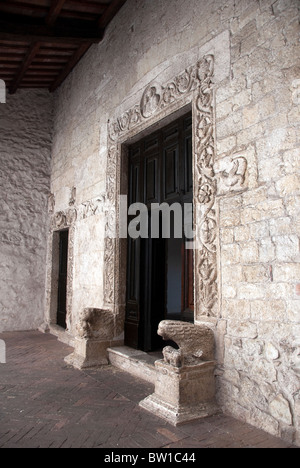 Vorderseite des 8. Jh. Chiesa (Kirche) di Santa Maria Impensole, Narni, Umbrien Stockfoto