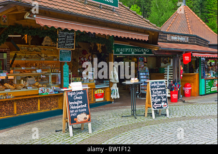 SOUVENIR-GESCHÄFTE-SCHWARZWALD BADEN-WÜRTTEMBERG DEUTSCHLAND Stockfoto