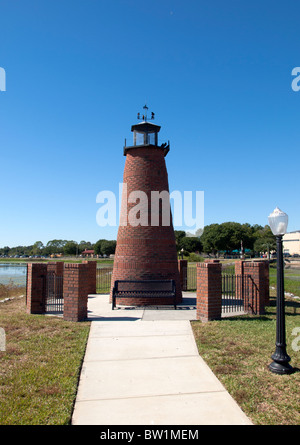 Leuchtturm auf See Tohopekaliga am Hafen von Kissimmee nur südlich von Orlando Florida USA Stockfoto