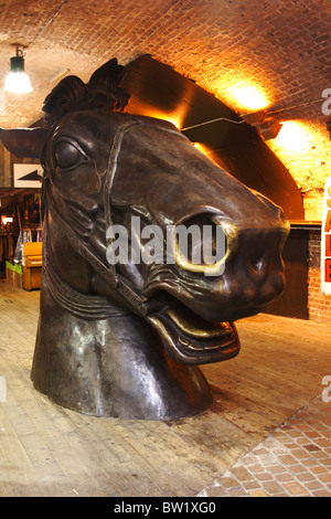 Statue im Staples-Markt in Camden Stadt london Stockfoto