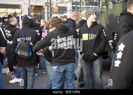 2010 Veterans Day Parade auf der 5th Avenue in New York City. Irak und Afghanistan Veterans of America. Stockfoto