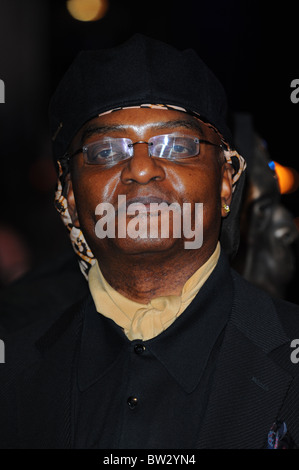 GEORGE HARRIS HARRY POTTER und die Heiligtümer des Todes - Teil 1 - FILM PREMIERE LEICESTER SQUARE LONDON ENGLAND 11. November 2010 Stockfoto