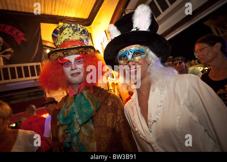 Kostümierte Jecken während Fantasy Fest Halloween Parade in Key West, Florida. Stockfoto