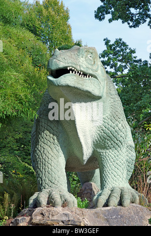 Crystal Palace Dinosaurier Iguanodon 1 Stockfoto