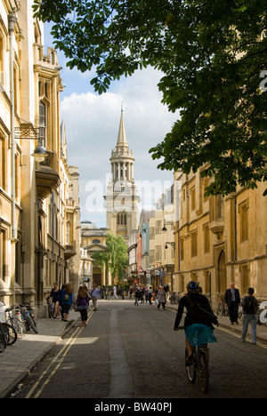 Allerheiligenkirche, Fußgänger und Radfahrer, Stadtzentrum, Oxford, Oxfordshire, England, Vereinigtes Königreich, Europa Stockfoto