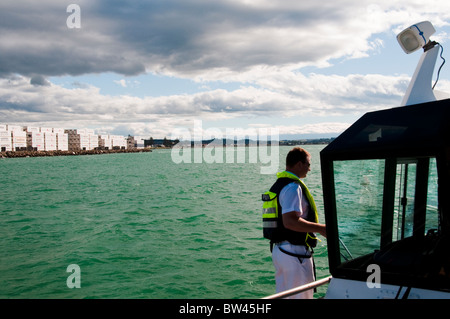 Hafen von Napier, Hafen der Hafen Schiffe Pilot auf Piloten Boot Unterstützung Schiffe vom Hafen, Napier, Nordinsel, Neuseeland Stockfoto