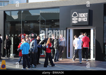 Nottingham Forest-Kasse und Shop in The City Ground, Nottingham, England, U.K Stockfoto