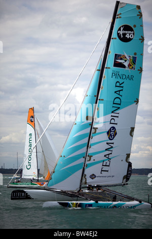 Cowes Extreme 40 im Jahr 2010 Stockfoto