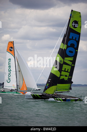 Cowes Extreme 40 im Jahr 2010 Stockfoto