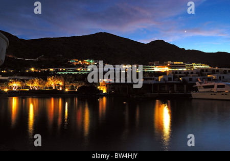 Strand-Beleuchtung im Luxushotel, Kreta, Griechenland Stockfoto