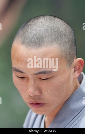 Buddhistischer Mönch, Shaolin Tempel, Geburtsort des Kung Fu, Song-Shan in der Nähe von Zhengzhou, Henan Provinz, Dengfeng, China Stockfoto