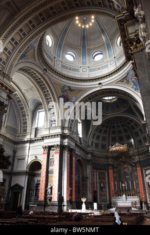 Interne Aspekt des Londoner Wahrzeichen der Brompton Oratory, dezent auf der Außenseite, ein Wunder zu schauen einmal im Inneren. Stockfoto