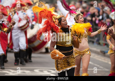 Der London-Samba-Schule, College Of Medicine, Herrn Bürgermeister Show, London, 2010 Stockfoto