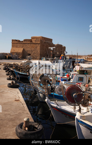 Boote in Pafos , Paphos, Hafen.Burg Paphos. Stockfoto