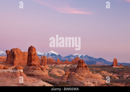 Suchen Sie in der Windows-Sektion aus dem Garten Eden, Arches-Nationalpark, Utah Stockfoto