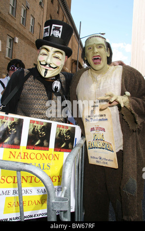 Anonyme Gruppe Proteste außen Kirche von Scientology Stockfoto