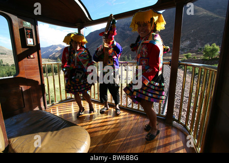 Zugfahrt von Puno nach Cusco, Peru, Südamerika. Stockfoto