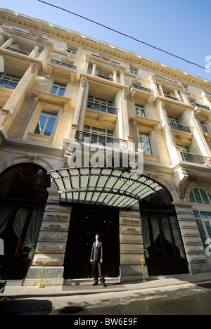 ISTANBUL, TÜRKEI. Das Pera Palas Hotel Mesrutiyet Caddesi im Stadtteil Beyoglu der Stadt. 2010. Stockfoto