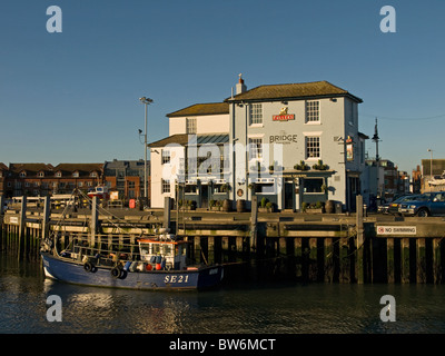 Die Brücke-Taverne im alten Portsmouth Hampshire England UK Stockfoto