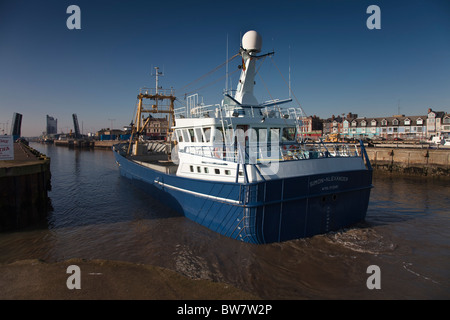 Muschel Bagger Lowestoft Hafen Stockfoto