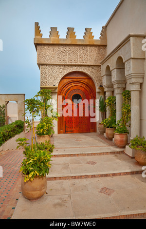 Ein marokkanisches Restaurant an der Corniche in Casablanca, Marokko. Stockfoto